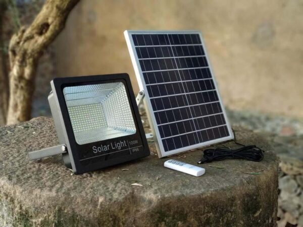 Foco LED solar 100W con placa solar - luz Blanca